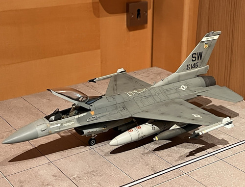 Lockheed martin 16cj falcon - martin,