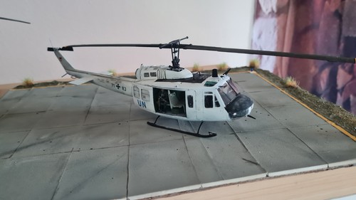 Italeri bell 1 - 1d, un